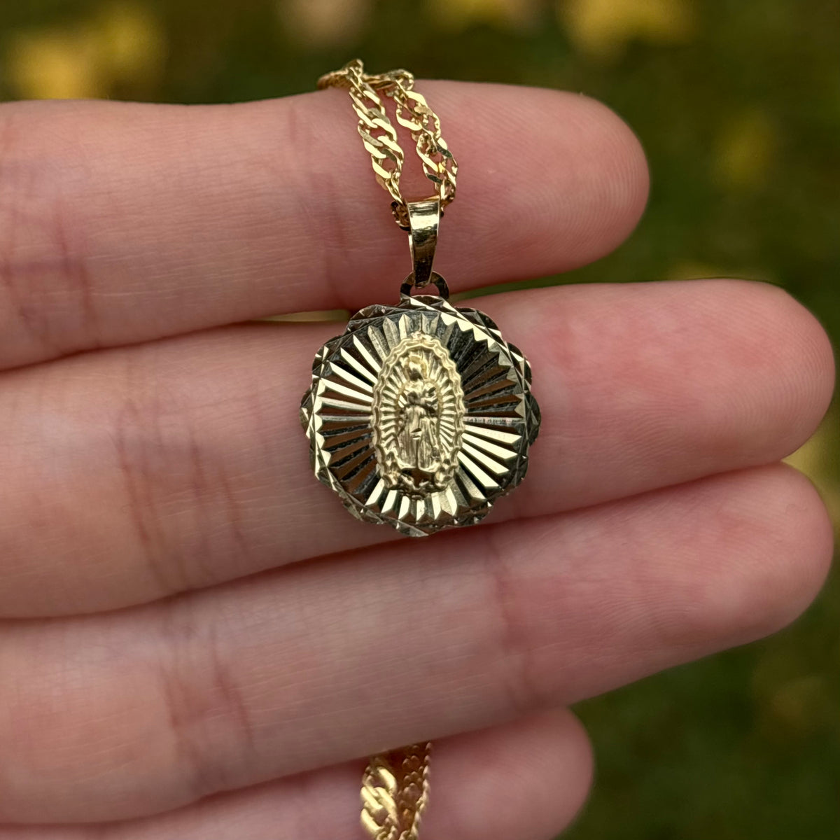 10k Gold Virgin Mary Pendant