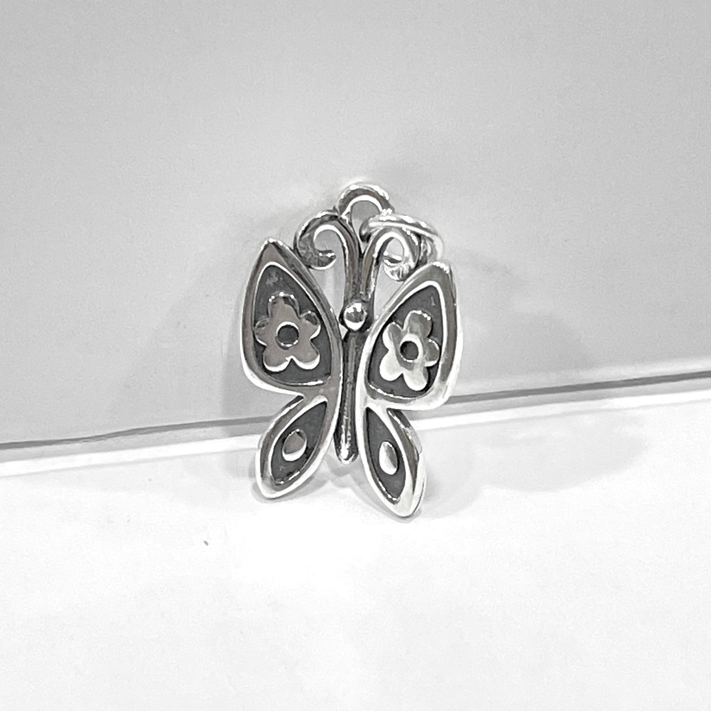 Mariposa Charm